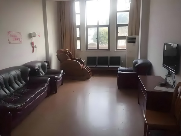 深圳学历积分入户2025年政策_佟丽娅儿子正脸曝光，五官气质超像爸爸 第一部分为旅镇概游小述